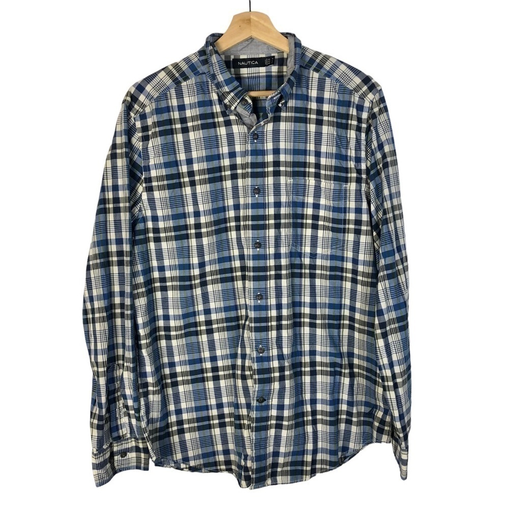 Nautica Blue & White‎ Plaid Long Sleeve Button Down M